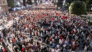 Crecen protestas en Albania contra proyecto ligado a Trump