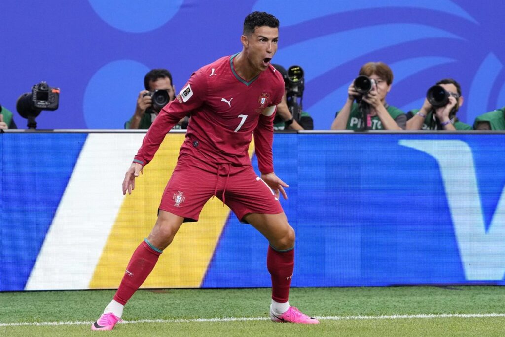 Cristiano hace historia en la manita de Portugal a Uzbekistán