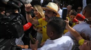 De la Espriella celebra resultados preliminares