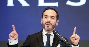 De la Espriella da un mes a los grupos armados colombianos para someterse a la justicia