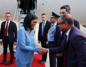 Delcy Rodríguez llega a la India para celebrar convenios petroleros bajo el amparo de EEUU – Efecto Cocuyo
