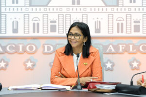 Delcy Rodríguez regresó de su visita a la India y Turquía prometiendo «proyectos» para Venezuela