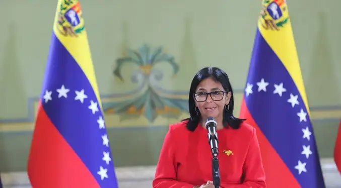 Delcy Rodríguez visita la India en busca de alianzas petroleras