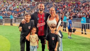 Desesperada búsqueda de la familia de un futbolista argentino Lucas Trejo tras el devastador terremoto en Venezuela
