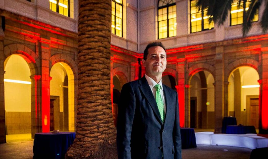 Diálogo entre el catedrático José Luis del Val y Claude, la IA de Anthropic