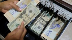 Dólar BCV arrancó junio sin intenciones de frenar su alza y se acerca a romper nueva barrera inflacionaria