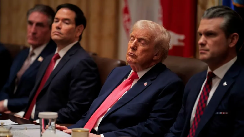 Donald Trump mostró signos de somnolencia durante un encuentro de la Casa Blanca