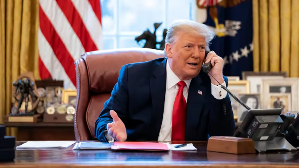 Donald Trump reconoció haberle dicho a Benjamín Netanyahu que estaría en prisión si no fuera por él