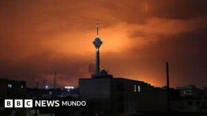 EE.UU. lanza nuevos ataques contra Irán después de que Trump amenazara con «golpear con fuerza» al país ante la falta de acuerdo