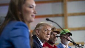 ESTADOS UNIDOS | La Cámara Baja de EEUU aprueba 70.000 millones de dólares para las agencias migratorias de Trump | elperiodico.com