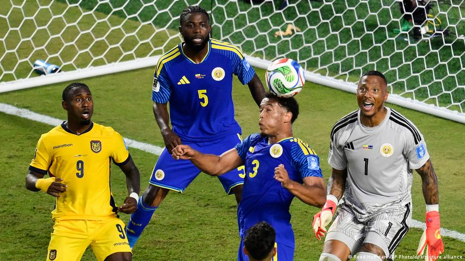 Ecuador pende de un hilo en Mundial tras empatar con Curazao