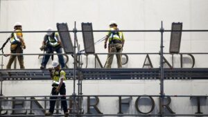 El Kennedy Center retira el nombre de Trump de su fachada | elperiodico.com