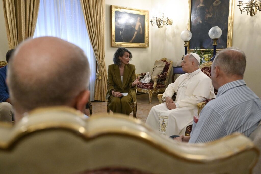 El Papa se reúne una hora con 6 víctimas de abusos y acoge sus propuestas para dar una respuesta más eficaz
