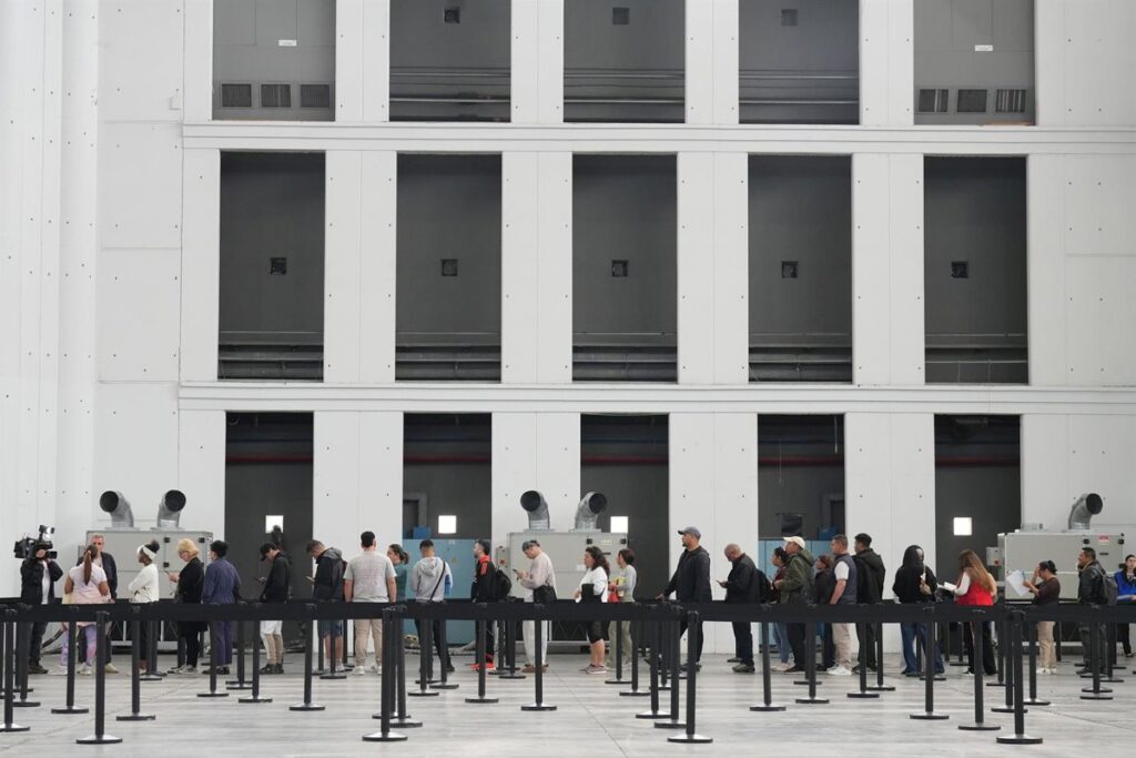 El Supremo propone llevar al TJUE la regularización de migrantes por posible "colisión" con la normativa europea