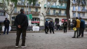 El crimen de la petanca: detenido un jugador de 81 años por matar a otro al lanzarle una bola de metal | elperiodico.com