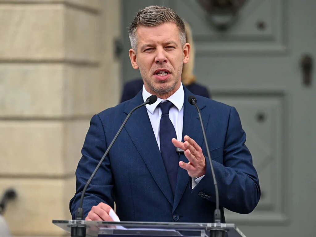 El primer ministro húngaro Magyar abre su primera gran batalla institucional contra el presidente