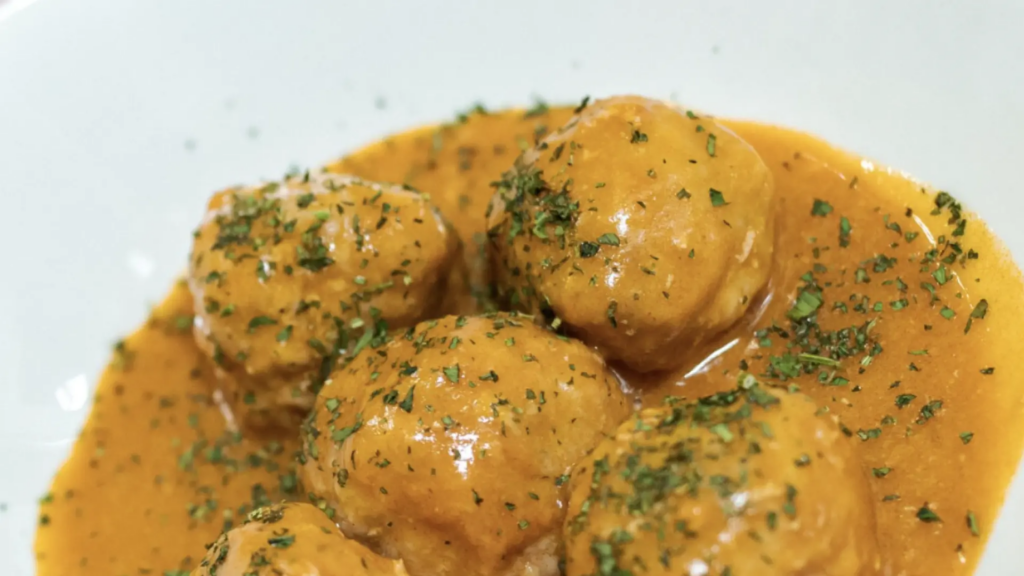 El restaurante de Madrid recomendado por la Guía Repsol donde comer por menos de 30 euros que ha tenido clientes como Rosalía o Elsa Pataky