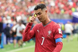 El silencio de Cristiano y el enfado en Portugal: «¿Estuvisteis en la Liga de Naciones? Es el mismo equipo» | elmundo.es