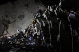 El tercer día después de los terremotos deja una realidad cada vez más dramática
