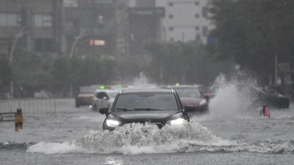 El tifón Wipha toca tierra en el sur de China y obliga a evacuar a más de 660.000 personas