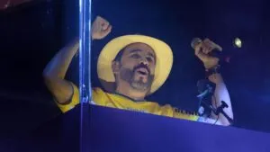 Elecciones Colombia | Abelardo de la Espriella, un ‘Tigre’ forjado al calor de las redes sociales que está a un paso de gobernar Colombia | elperiodico.com