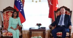Erdogan y Delcy Rodríguez se reúnen en Estambul