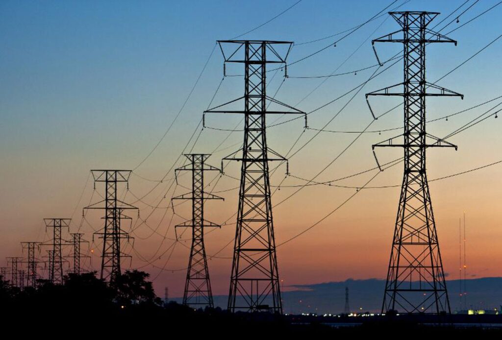 Especialista ve insuficiente una reforma de la ley para recuperar el sistema eléctrico