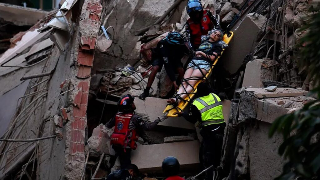 Estado de emergencia y "un número devastador de muertos" tras los dos terremotos que han sacudido Venezuela