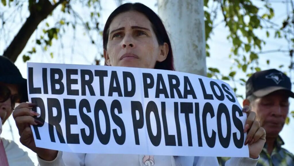 Excarcelan a tres mujeres militares del INOF