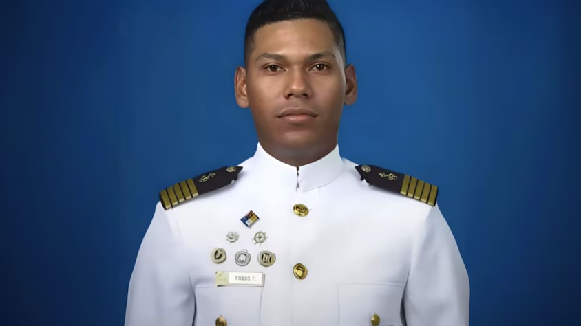 Extraña muerte de un cadete venezolano en un buque en Sicilia: su familia exige investigar la causa y repatriar el cuerpo