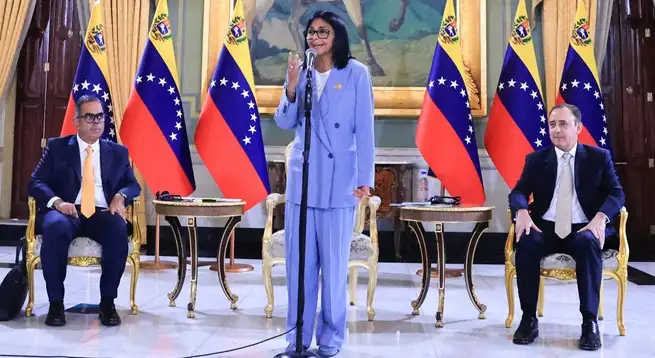 Firman memorándum con General Electric para rehabilitar sistema eléctrico
