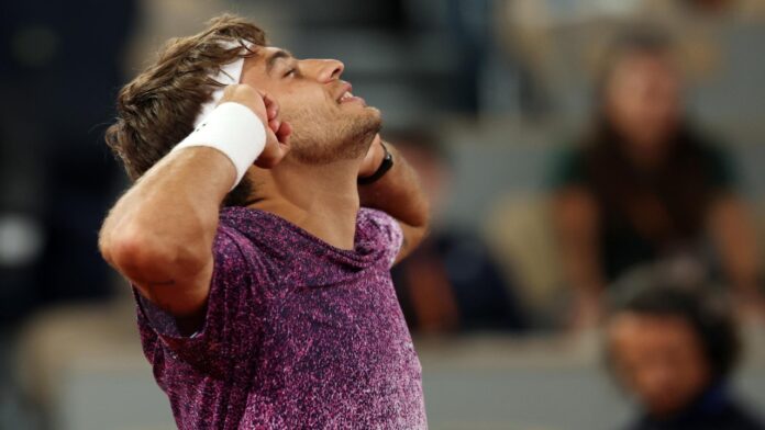 Flavio Cobolli jugará su primera semifinal de Roland Garros tras superar a Auger-Aliassime