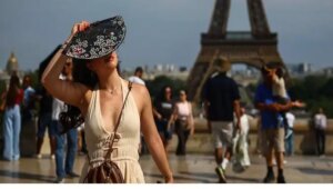 Francia cierra 845 centros de educación por el calor