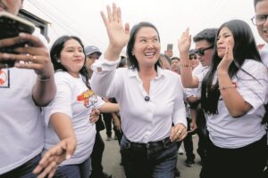 Fujimori se impone a Sánchez en las presidenciales de Perú con un 98,2% escrutado | europapress.es