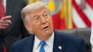 GUERRA EN IRÁN | Trump anuncia que EEUU atacará «con gran dureza» a Irán «esta misma noche» | elperiodico.com
