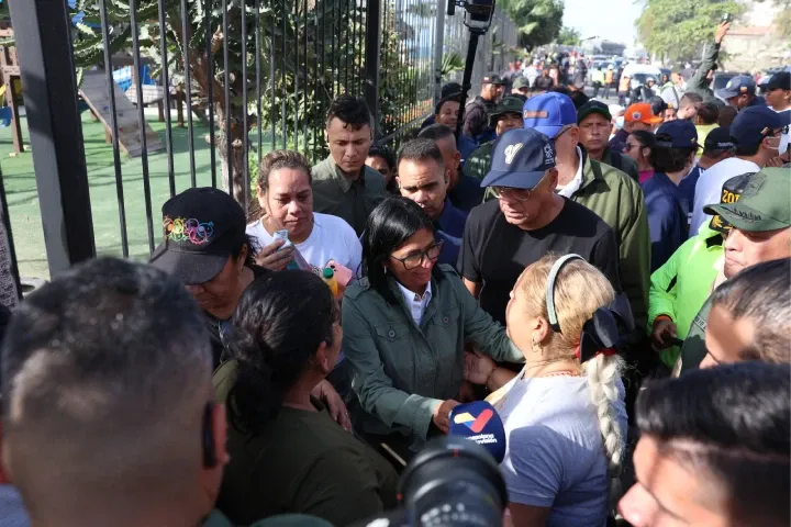 Gobierno Nacional envía 2.600 toneladas de alimentos a La Guaira en plan de contingencia