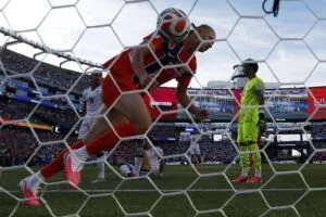 Haaland anotó dos en el triunfo de Noruega ante Irak 4-1