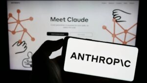 Hackean en menos de 48 horas la nueva IA de Anthropic: Claude Fable 5 es víctima de ‘jailbreaking’