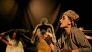 ‘Hemos sido aplaudidos en los grandes escenarios del mundo, pero también amenazados’: Patricia Ariza habla de los 60 años del Teatro La Candelaria