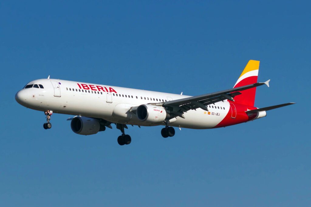 Iberia cambia el equipaje de mano por sorpresa: así quedan las nuevas opciones