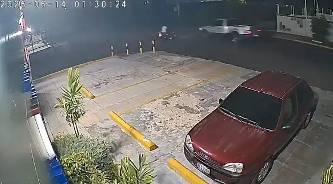 Impudencia vial deja a joven crítico en La Villa del Rosario