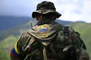 Imputaron a cinco exjefes de las Farc por crímenes contra pueblos étnicos colombianos