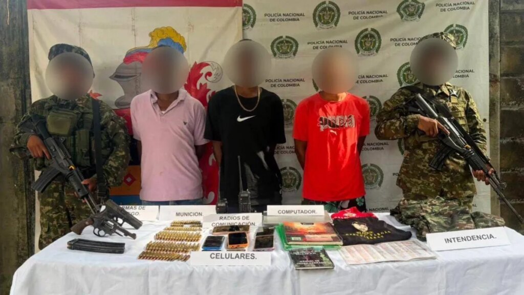 Integrantes del 'clan del Golfo' señalados como responsables de desplazamientos en El Bagre, Antioquia, fueron capturados: una menor fue recuperada