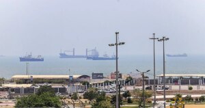 Irán cierra de nuevo el estrecho de Ormuz por los ataques de Israel a Hizbolá en el Líbano