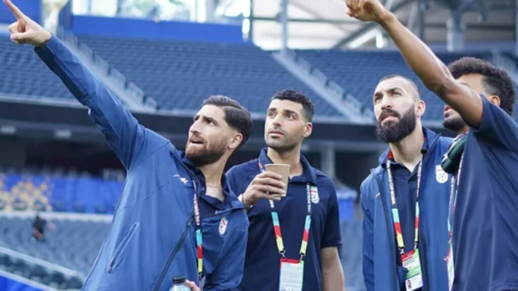 Irán entrena por primera vez en Estados Unidos entre protestas: "Es un equipo terrorista"