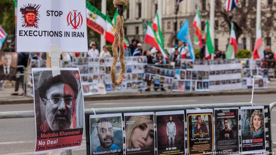 Irán se excusa con la guerra para usar "la soga del verdugo"