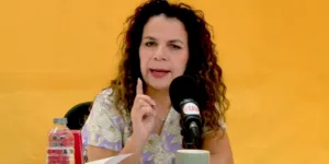 Iris Varela: Sin elecciones por país en guerra
