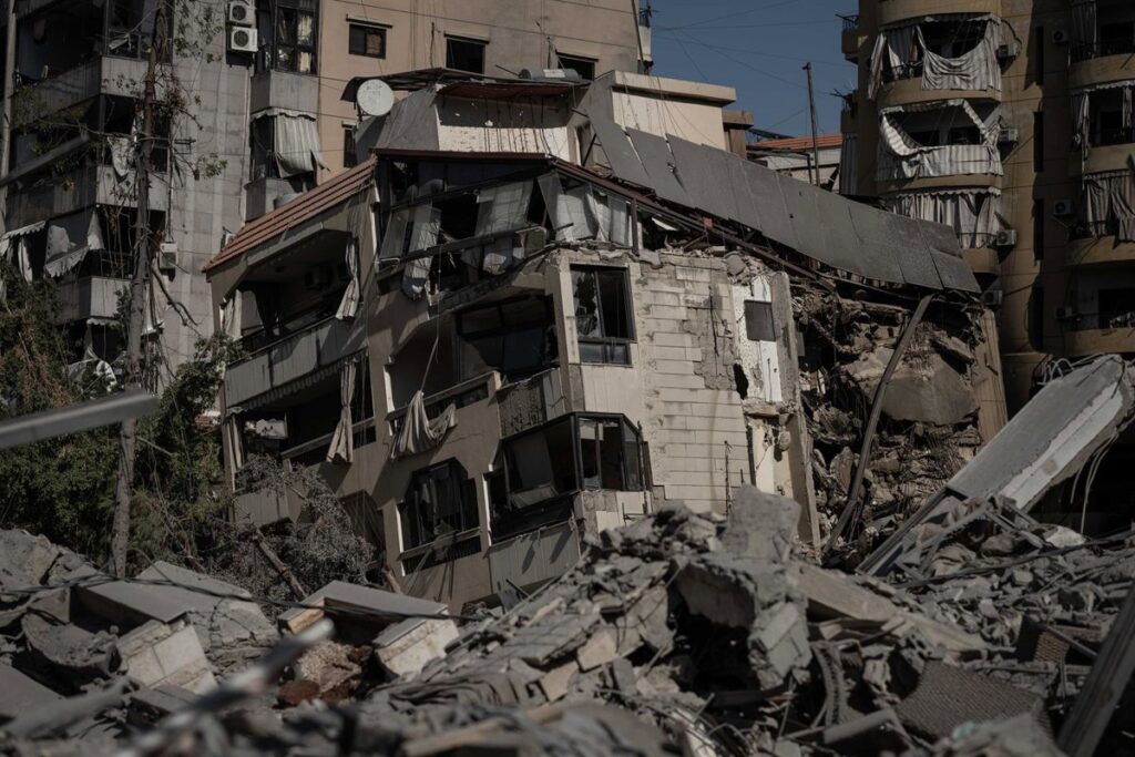 Israel ataca el bastión de Hezbolá en Beirut en un momento crítico de las negociaciones entre EEUU e Irán | europapress.es