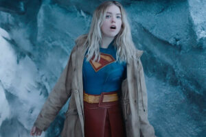 James Gunn ha respondido a la crítica de un fan de Supergirl para demostrar que ni atiende durante las películas ni lee cómics