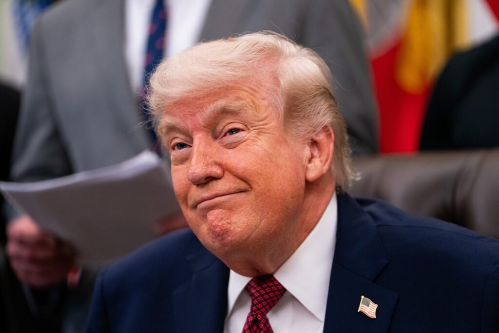 Juez anula política de Trump que pausó proceso migratorio y de asilo a personas de 39 países – Efecto Cocuyo